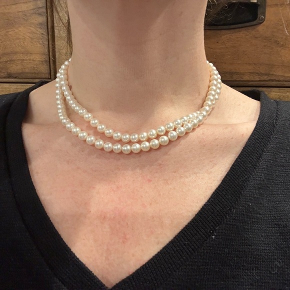 TIFFANY & CO. Double Strand Pearl Toggle Necklace with blue bag and box - Picture 3 of 8